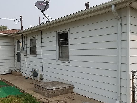 4th image of 1003 32nd Ave