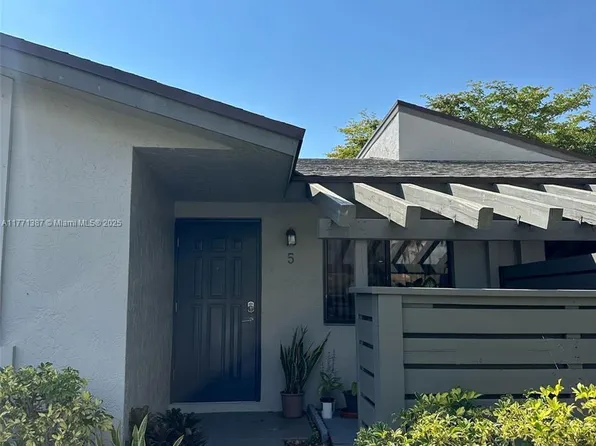 443 Lakeview Dr APT 5, Weston, FL 33326