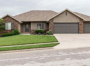 716 S Oak Terrace Dr, Nixa, MO 65714