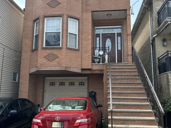 414 Cliff St Floor 2, Fairview, NJ 07022