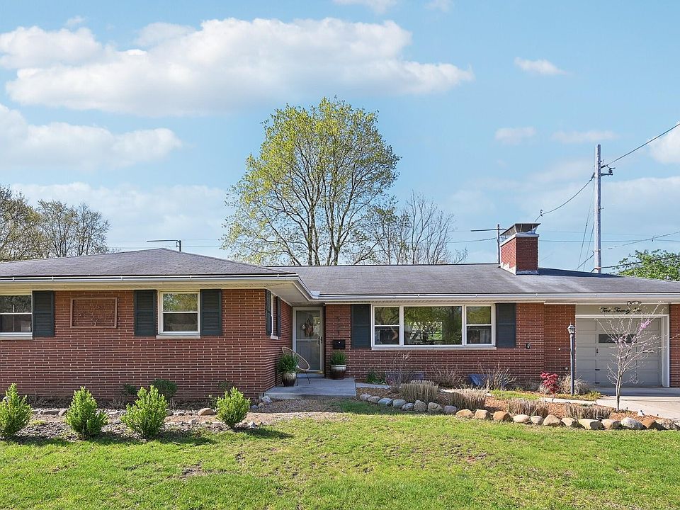 1st image of 521 Fairlawn Dr