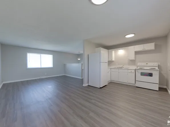 341 N Hoover Ct, Wichita, KS 67212
