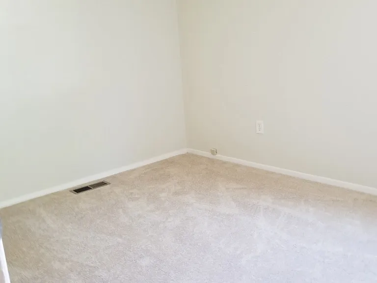 3004 Tanbark Ln — Photo 9
