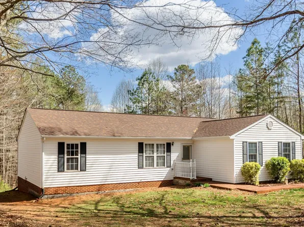 249 Woodland Rd, Appomattox, VA 24522