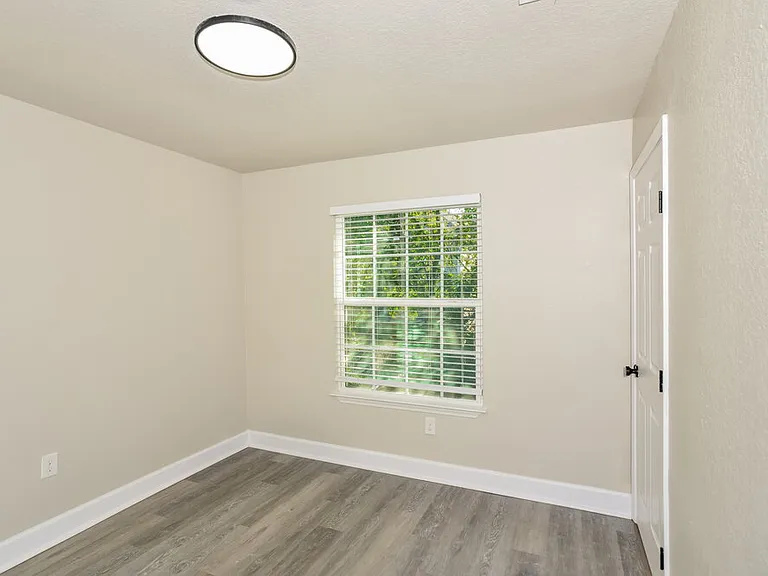 7310 Oswego Dr — Photo 14