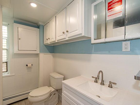4th image of 25 Leyden St #1E