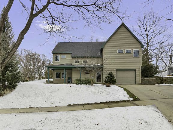 4th image of 874 Houseman Ave NE
