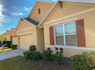 381 Squires Grove Dr, Winter Haven, FL 33880