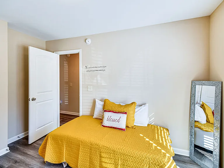 706 Park Ln — Photo 11