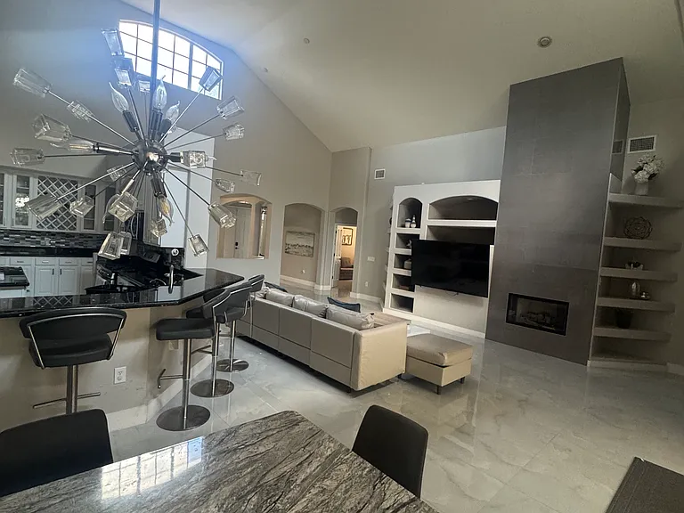 4703 Jacks Point Ct — Photo 6