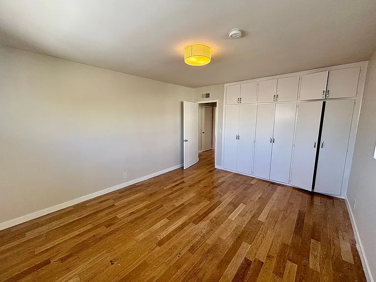 4511 Finley Ave — Photo 5
