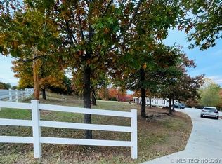 190 Hilltop Rd, Sand Springs, OK 74063