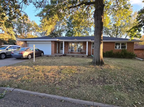 1103 Westview Dr, Normal, IL 61761