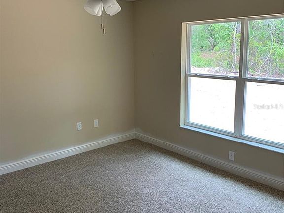 4th image of 1329 W Kenmore Dr