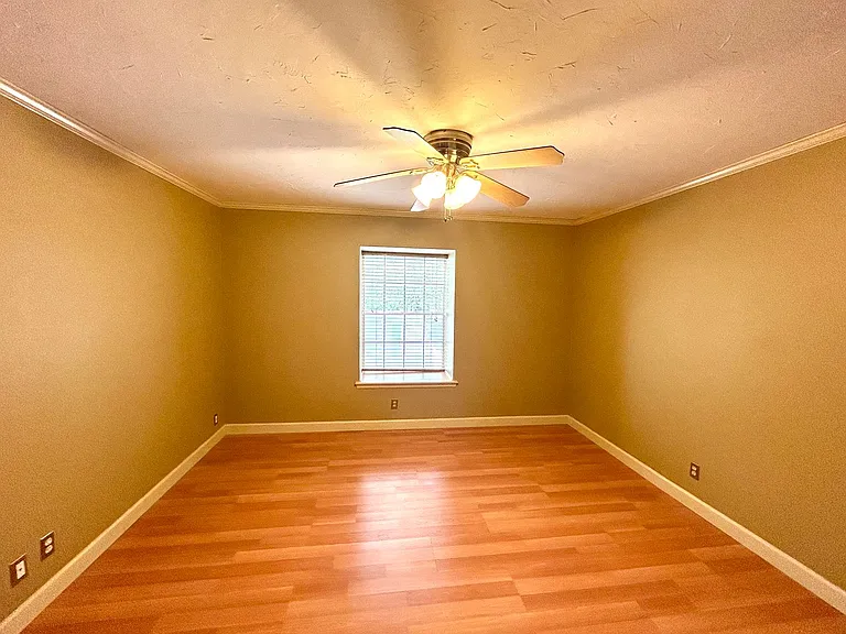 1045 Shook Ave #113 — Photo 15