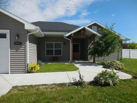 2nd image of 3255 Hidalgo Dr