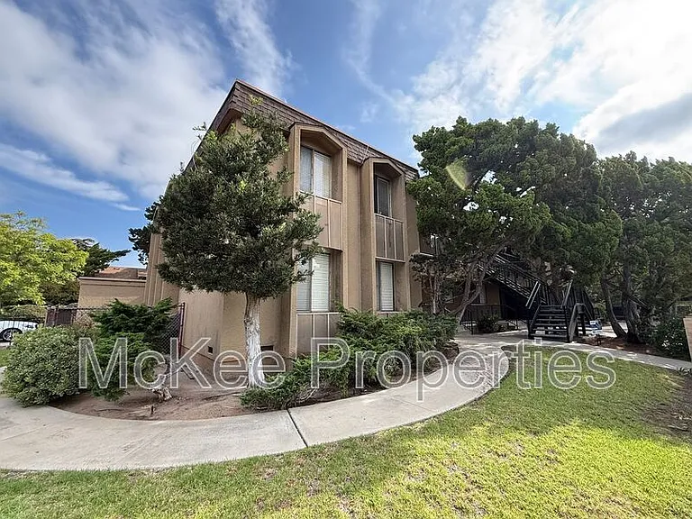 230 W Walnut Ave #D — Photo 4
