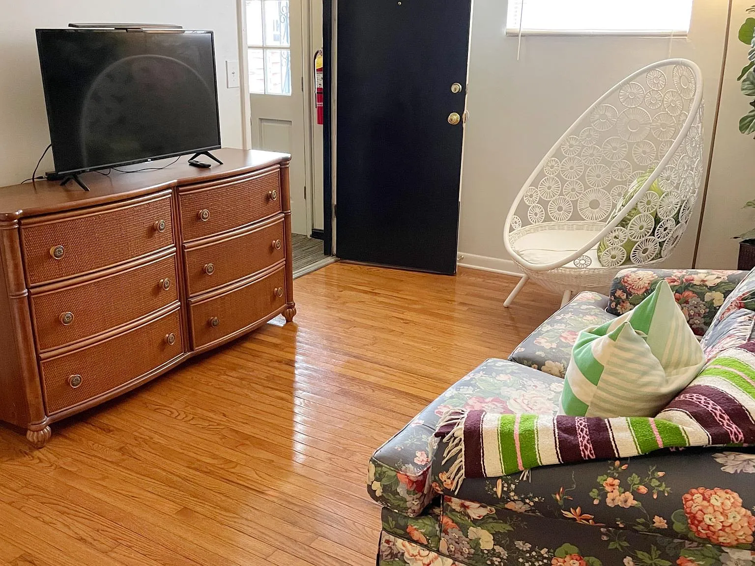 205 Walker Ave NE — Photo 4