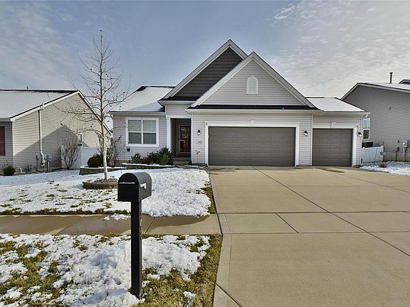 2nd image of 348 Huntleigh Pkwy