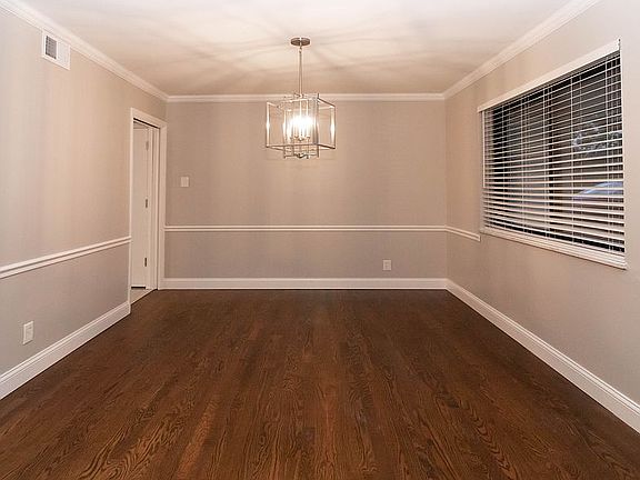 4th image of 10621 Roanna Ln