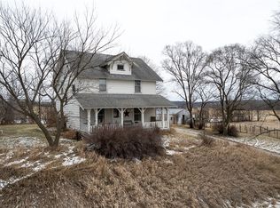 1362 Hogback Brg, Earlham, IA 50072