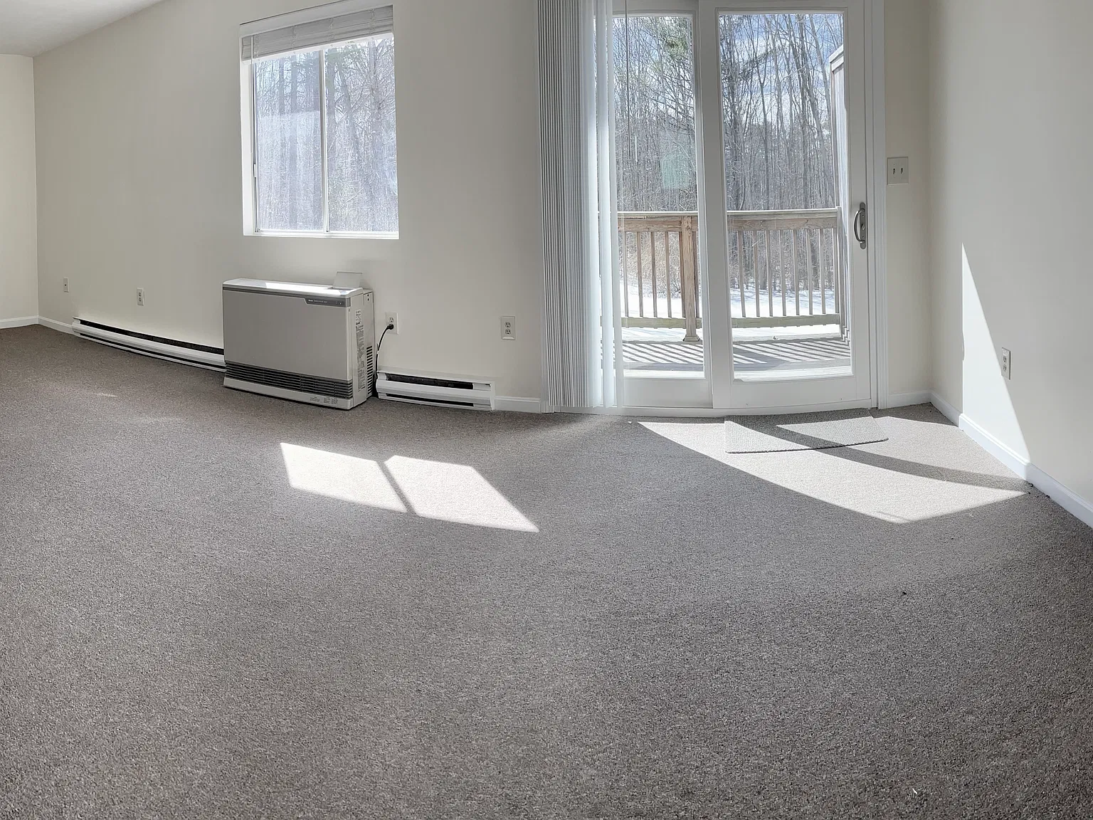 2 bed, 1.5 bath, 1150 sqft, $2,400 — Photo 2