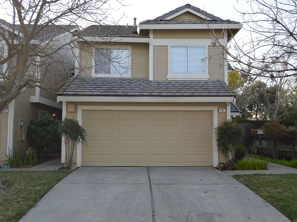 1st image of 295 Heron Dr