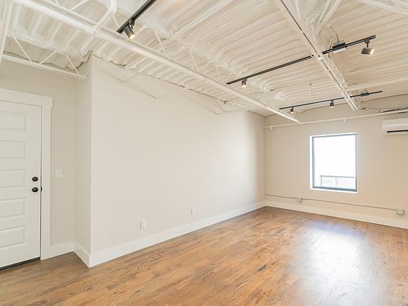 5th image of 614 E Main St #204