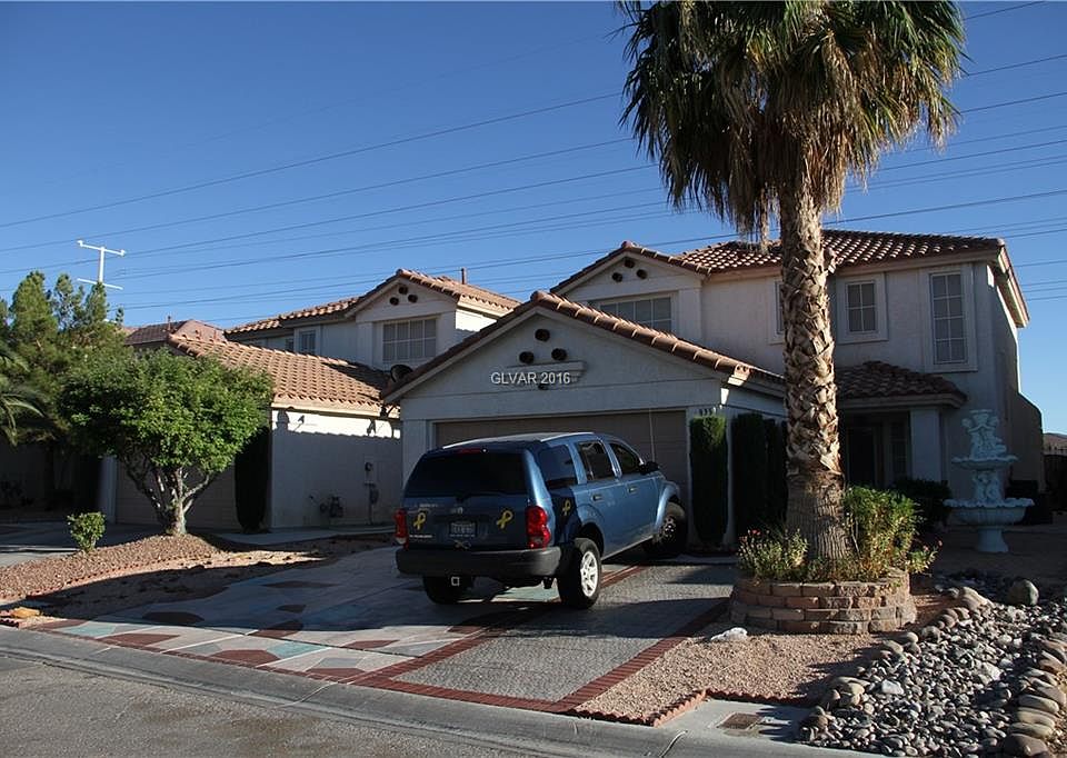 1st image of 935 Plantain Lily Ave