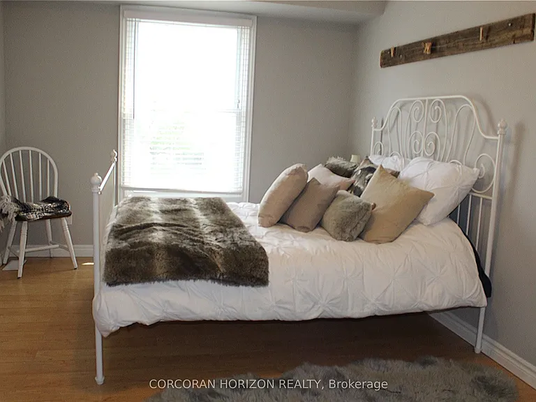 26 Winding Woods Cres W — Photo 7