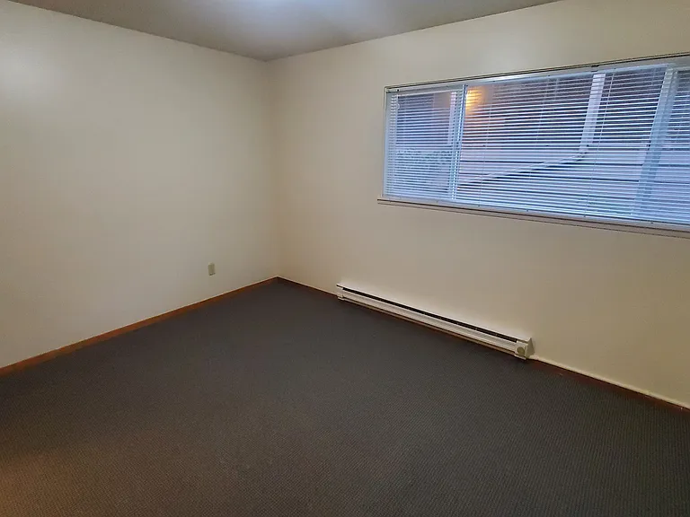 4760 22nd Ave NE #7 — Photo 6