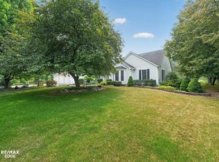 7190 E Maple Ave, Grand Blanc, MI 48439