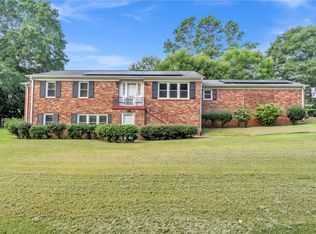 222 Hillcrest Cir, Anderson, SC 29624