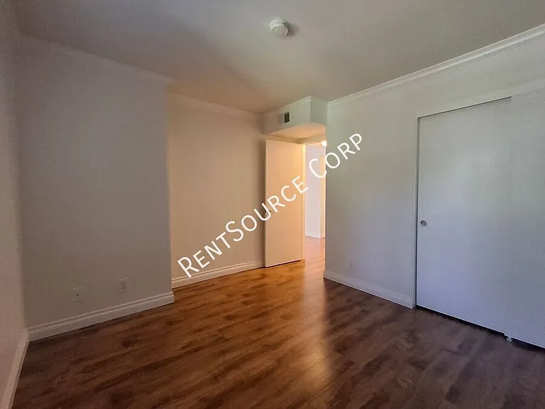 26901 Rainbow Glen Dr #643 — Photo 8
