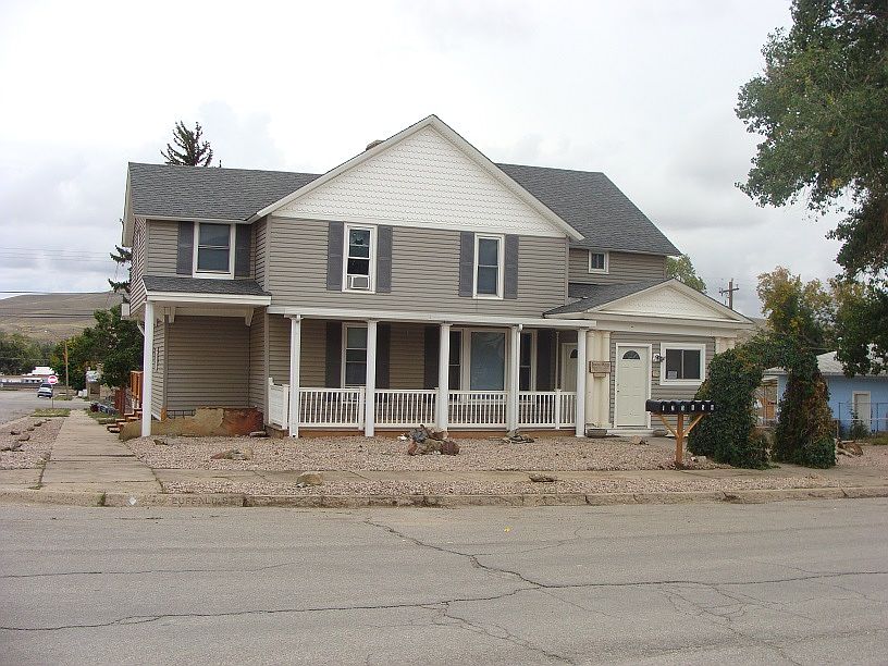 704 W. Buffalo Apartments