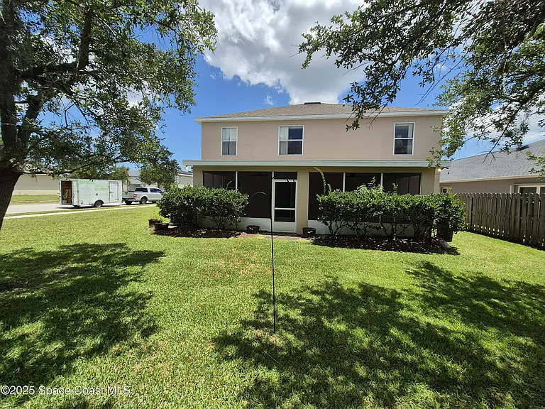 2109 Maeve Cir — Photo 16