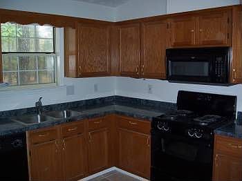 4th image of 1965 Eastland Ct