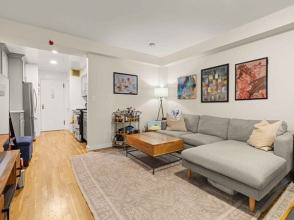 3rd image of 60 E 9th St APT 305