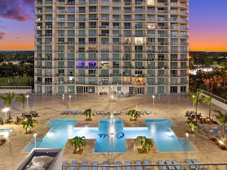 3000 Oasis Grand Blvd #3006 — Photo 28
