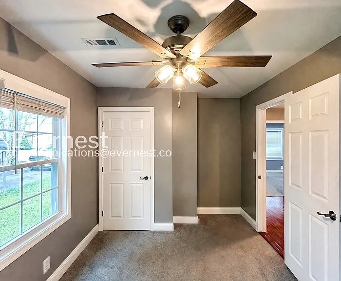 603 Henry St — Photo 8