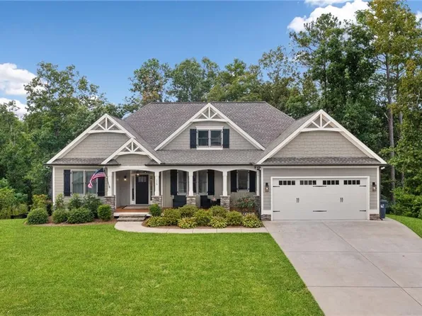 110 Brookfield Ct SE, White, GA 30184