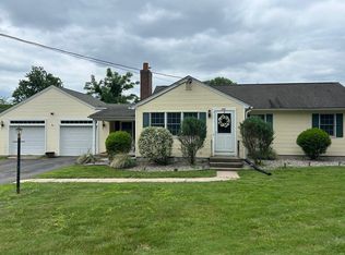 172 Maple St, East Longmeadow, MA 01028