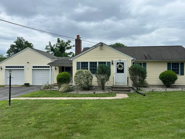 172 Maple St, East Longmeadow, MA 01028