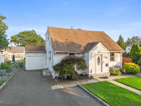 109 Maple Hill Rd, Clifton City, NJ 07013