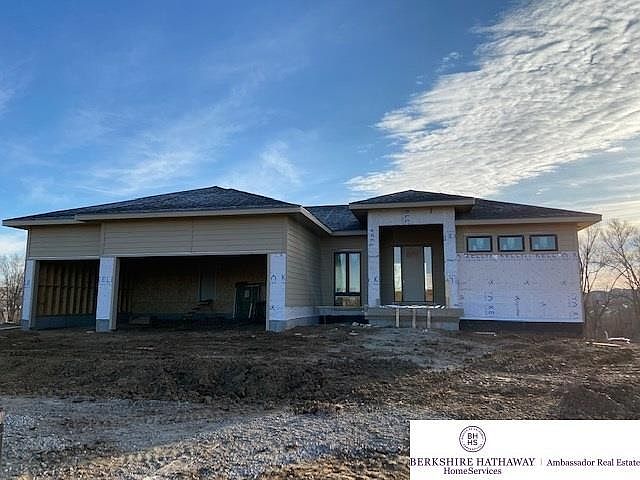 1st image of 2909 N 181st St