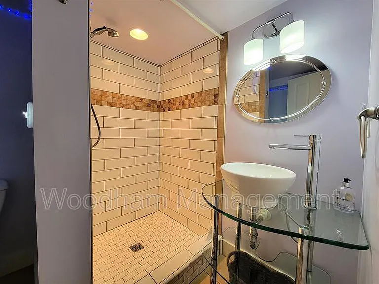 407 N Broadway Ave — Photo 18