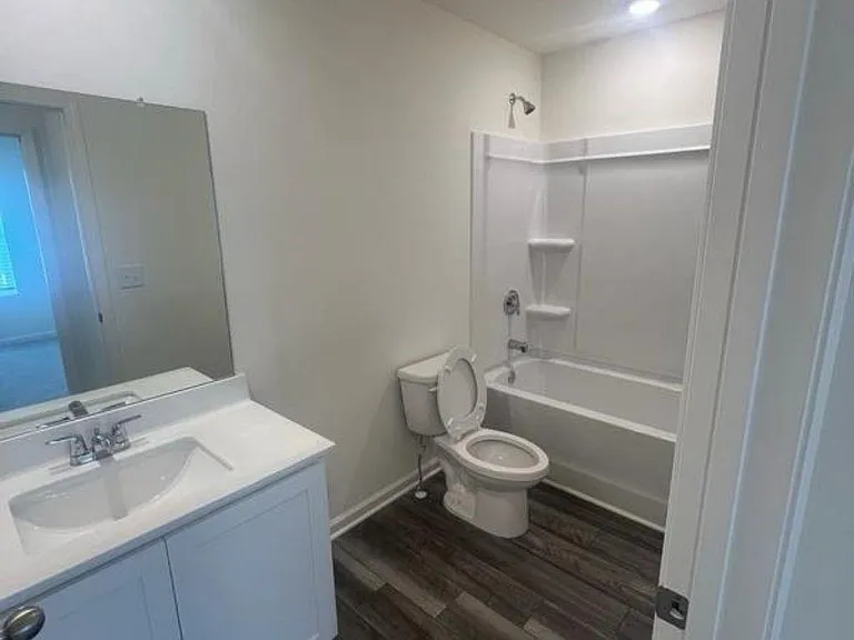 2099 Emerson Dr — Photo 6