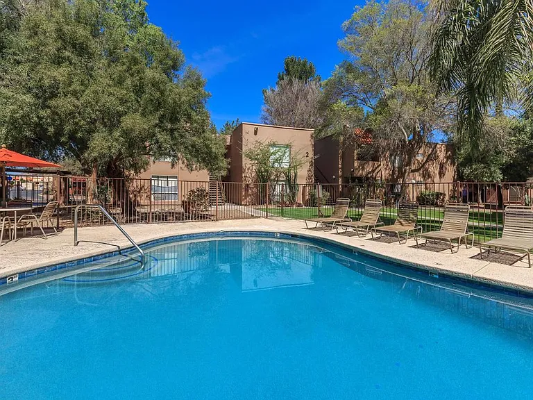 El Dorado Apartments — Photo 47