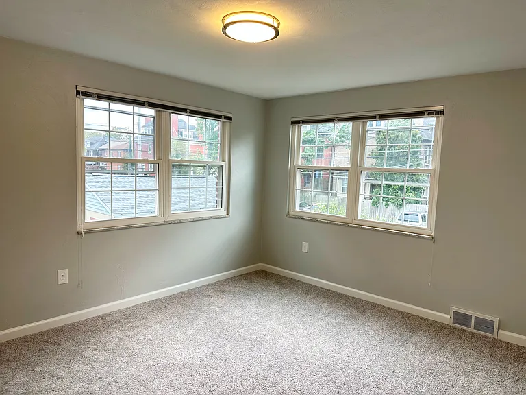 822 E End Ave — Photo 8