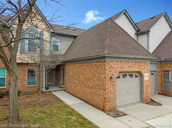 7151 Copper Creek Cir, Canton, MI 48187